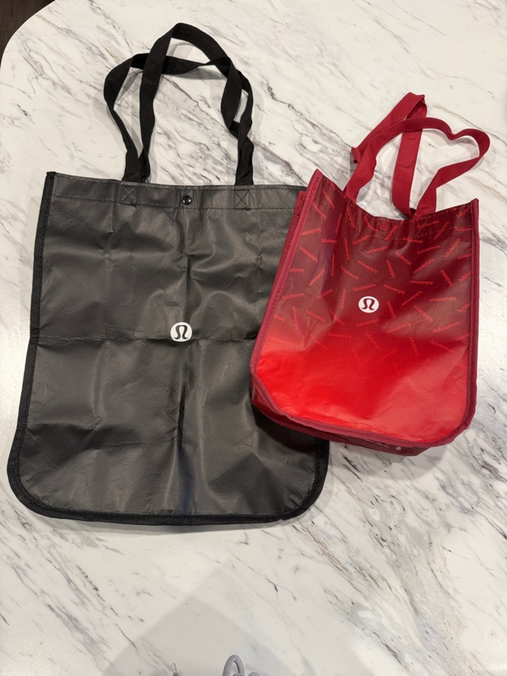 lululemon athletica Women’s Reusable Tote Bag - Large Black & Small Red